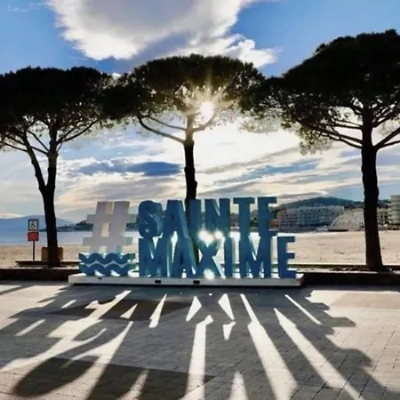 Studio Cabine Renove Avec Climatisation, Loggia, Parking Securise, Proche Plage Et Commodites - Fr-1-226-546 *
