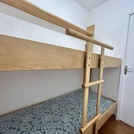 Studio Cabine Renove Avec Climatisation, Loggia, Parking Securise, Proche Plage Et Commodites - Fr-1-226-546 Apartment